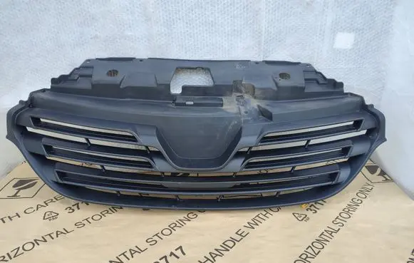 Renault Trafic III (X82) Front grill 623108673R