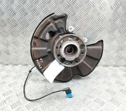 Mercedes-Benz S C217 Rear wheel hub A2223500941 A2223570008