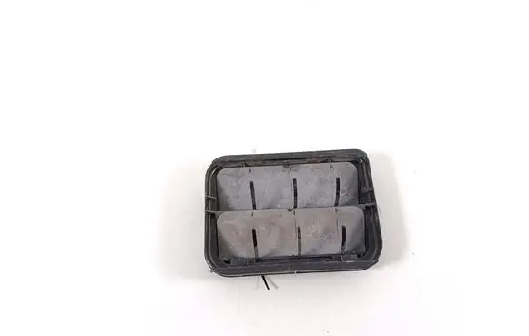 Renault Kadjar Fender grill 7700838358