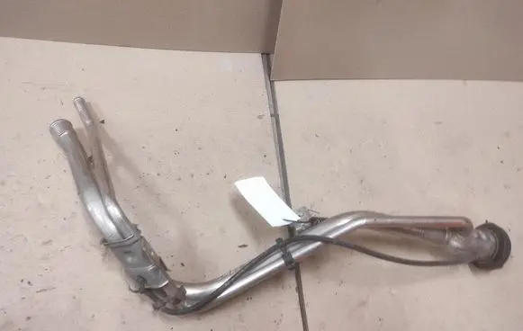 Ford Focus C-MAX Fuel tank filler neck pipe