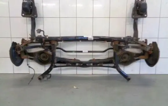 Volkswagen Golf VI Rear axle beam 