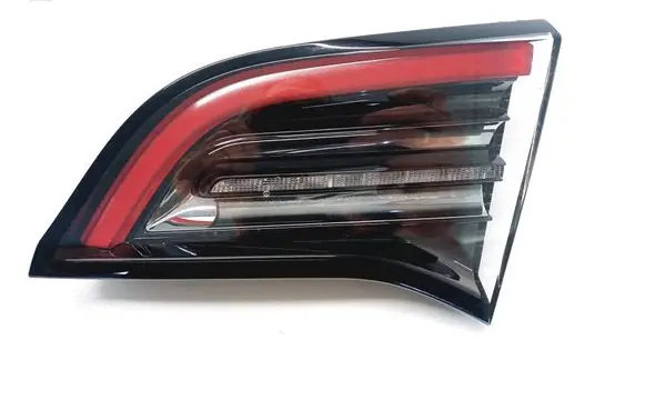 Tesla Model Y Tailgate rear/tail lights 1502089-00-C