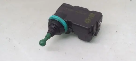 Volkswagen Golf IV Headlight level adjustment motor 