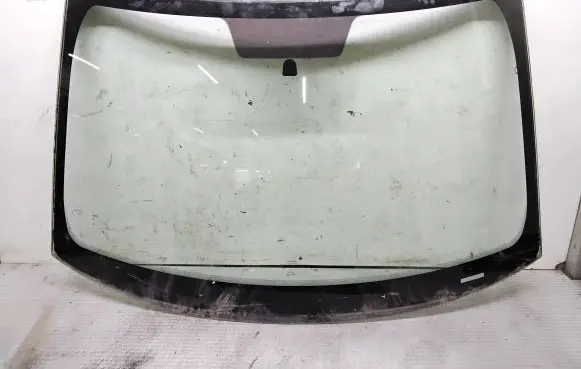 Dodge Journey Front windscreen/windshield window 