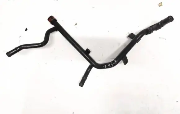 Volkswagen PASSAT B6 Engine coolant pipe/hose 03g121065h