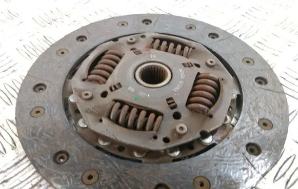 Nissan NV200 Clutch pressure plate 301016758R