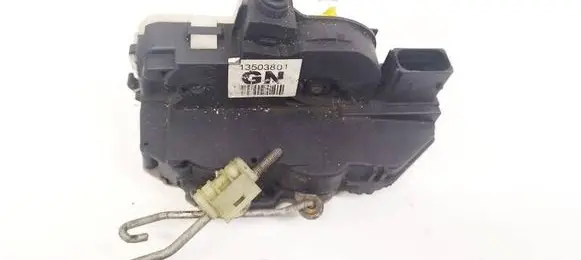 Chevrolet Cruze Front door lock 13503801