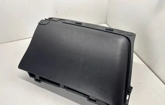 Ford Mustang VI Glove box set FR3B6306008A