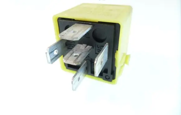 Mercedes-Benz C W202 Other relay A002542419