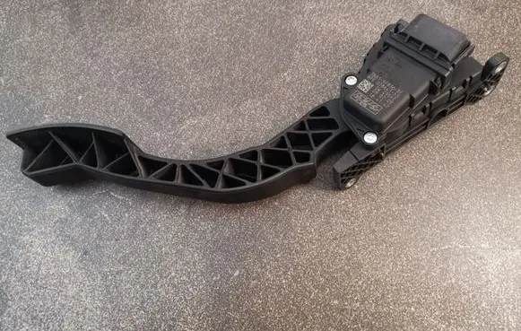 Mazda 3 II Accelerator throttle pedal 3N619F836BF