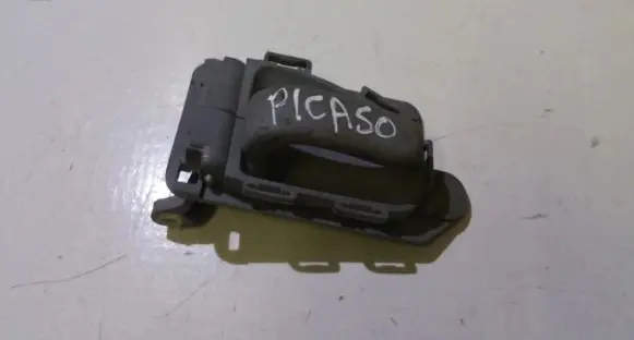 Rear door interior handle