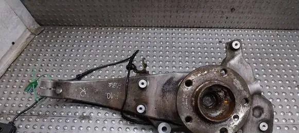 BMW 5 F10 F11 Front wheel hub spindle knuckle 6775770