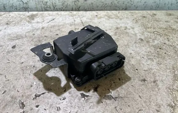 Volkswagen Golf V Turbo solenoid valve 6Q0906625