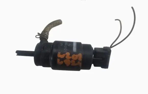 Mercedes-Benz C W202 Windscreen/windshield washer pump