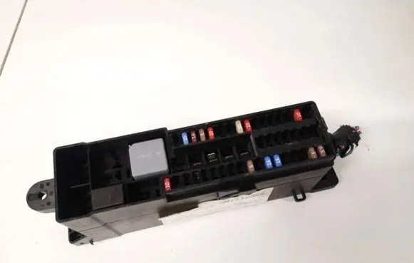 Ford Focus Fuse box set av6t14k131ab av6t-14k131-ab