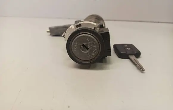 Nissan Pathfinder R51 Ignition lock 