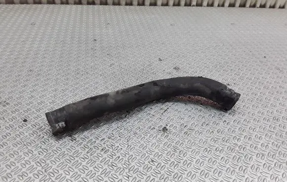 Toyota Avensis T220 Engine coolant pipe/hose