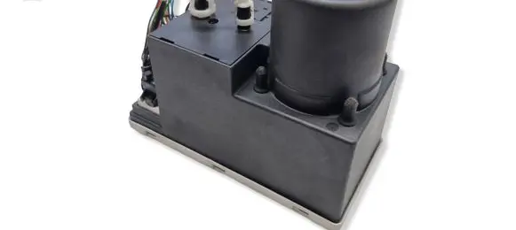 Audi A3 S3 8L Central locking vacuum pump 8D0862257B