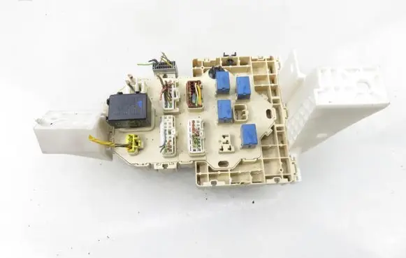 Suzuki SX4 Central body control module 3677079J70