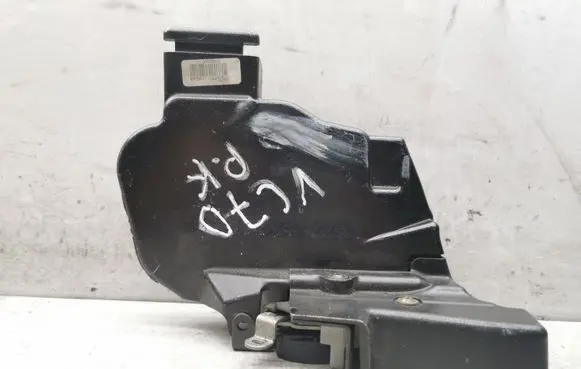Volvo C70 Front door lock 30632850