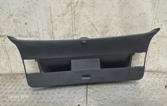 Volkswagen Golf VI Tailgate trim 5K6867605