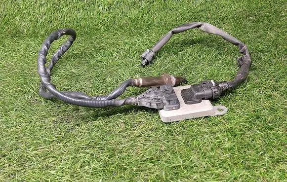 Mercedes-Benz C W205 Lambda probe sensor A0009059703
