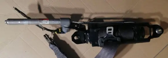 Volvo V70 Front seatbelt