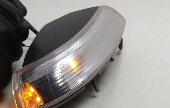 Volkswagen Golf VI Mirror indicator light E11825 076019