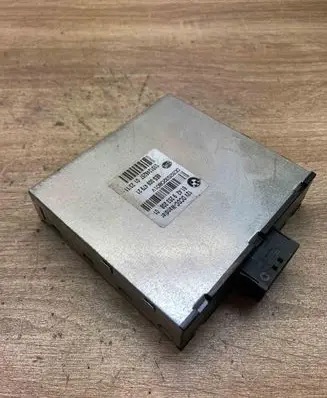 BMW 3 E90 E91 Voltage converter/converter module 9253208 8ES00947921