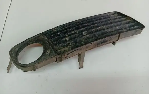 Audi A6 S6 C5 4B Front bumper lower grill 4B0807682S
