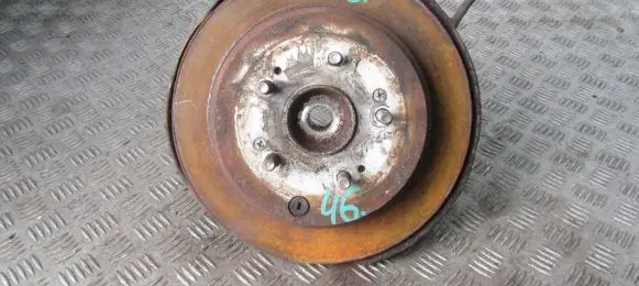 Honda CR-V Rear wheel hub spindle/knuckle 