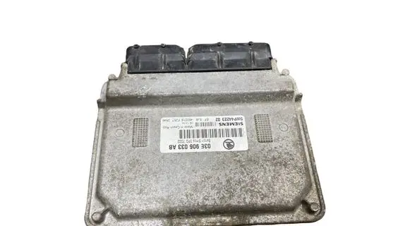 Skoda Fabia Mk1 (6Y) Engine control unit/module 03E906033AB 5WP4422302 3PG7002