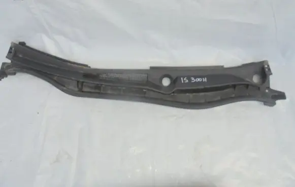 Lexus IS III XE30 Wiper trim