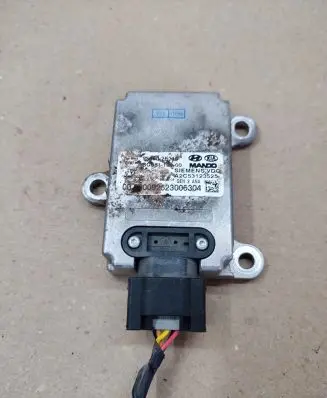 KIA Carens II ESP acceleration yaw rate sensor 956902E310