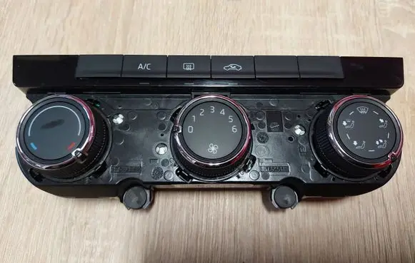 Skoda Octavia Mk3 (5E) Climate control unit 5E0820047M