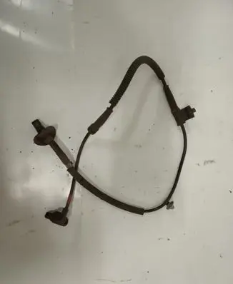 Hyundai Santa Fe ABS brake wheel speed sensor 95671-2B100
