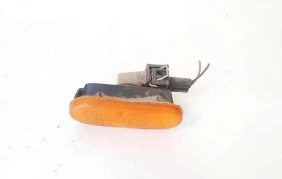 Volkswagen PASSAT B4 Front fender indicator light 3A0145958