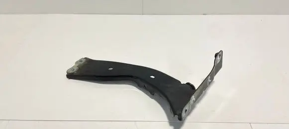 Audi Q3 F3 Fender mounting bracket 83A821132 39605