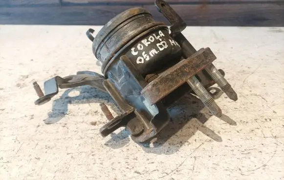 Toyota Corolla E120 E130 Engine mount bracket