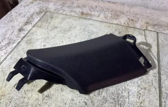 Volvo V40 (C) pillar trim 31305357