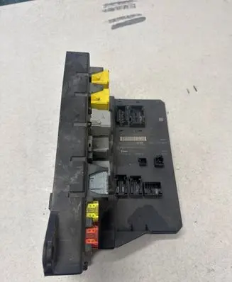 Mercedes-Benz Sprinter W906 Fuse module A9069006303 A9069024301