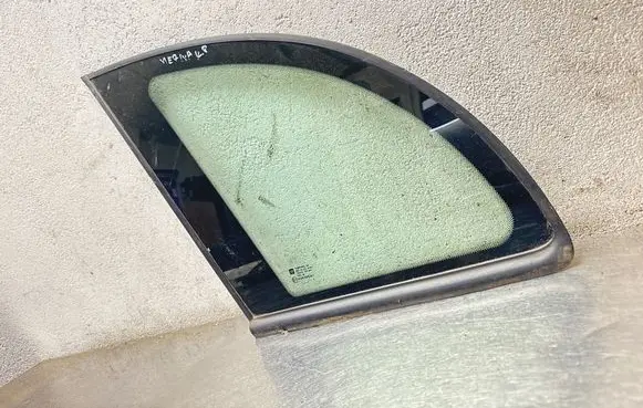 Opel Meriva A Rear vent window glass 43R000261 DOT18AS2M503