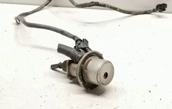 Mercedes-Benz C W205 AdBlue injector A0004901113