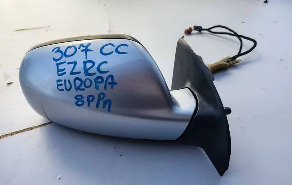 Peugeot 307 CC Front door electric wing mirror 