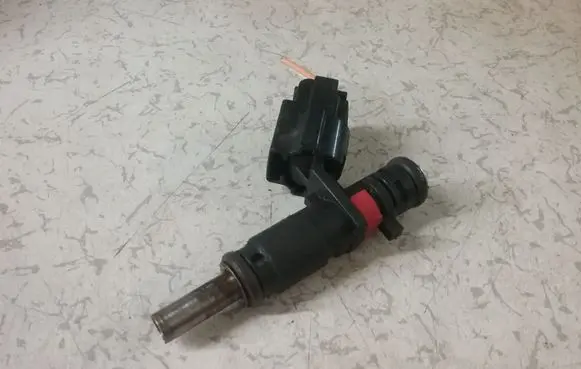 Mini One - Cooper Coupe R56 Fuel injector V75281768006