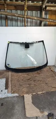 Renault Laguna III Front windscreen/windshield window 46464334544