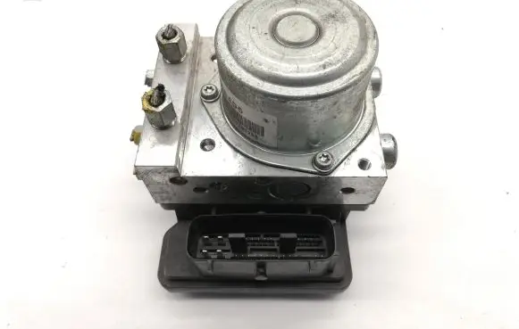 Nissan Leaf I (ZE0) ABS Pump TD8405