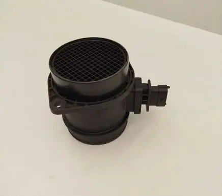 Volvo V70 Mass air flow meter 30677999 0281002730