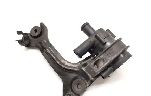 Volvo V40 Electric auxiliary coolant/water pump 30950000