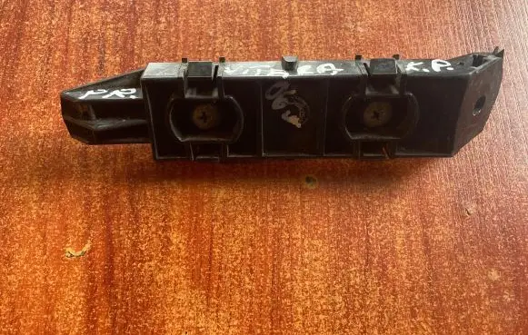 Suzuki Grand Vitara II Front bumper mounting bracket NF22A5P0